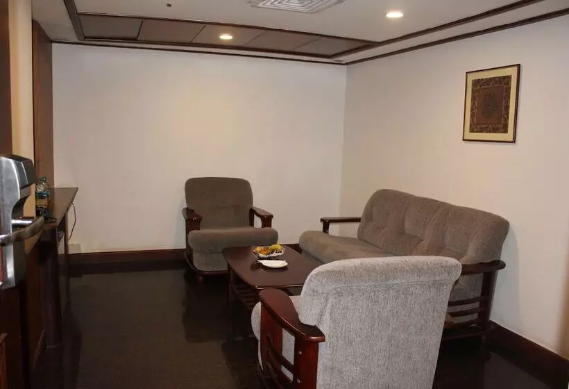 Keys Select By Lemon Tree Hotels, Malabar Gate, Kozhikode