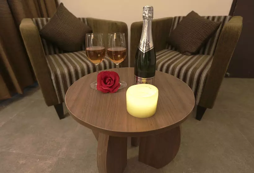 Отель Safari Park Resort