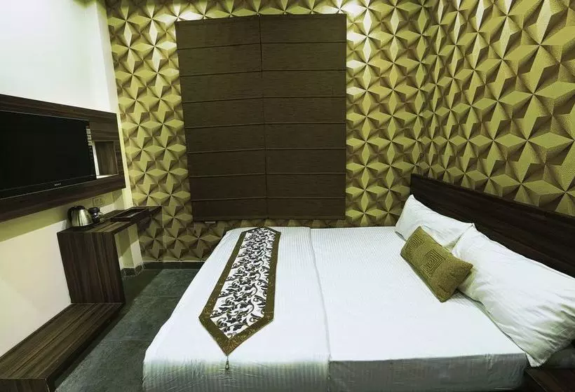 Отель Safari Park Resort