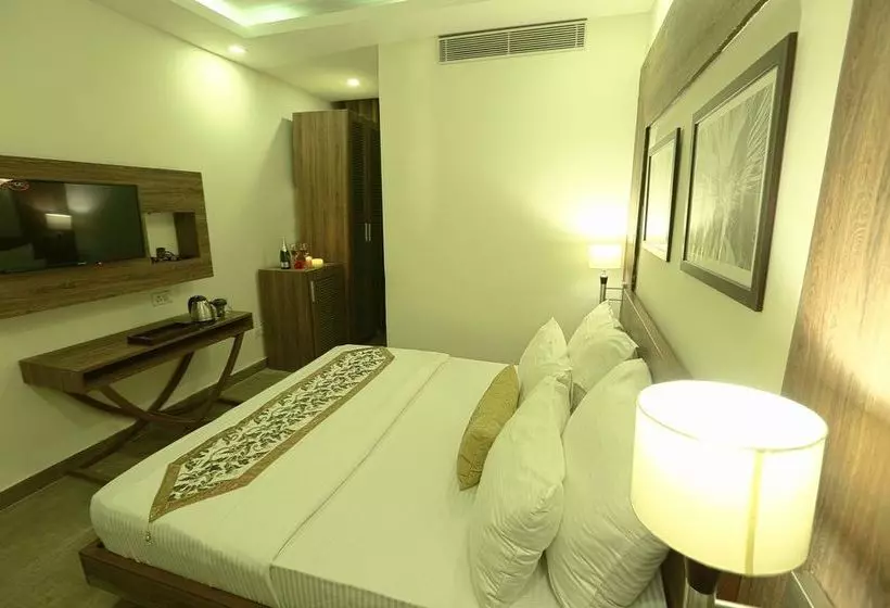 Отель Safari Park Resort