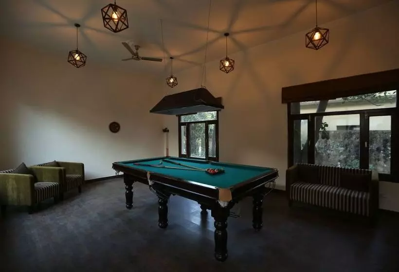 Отель Safari Park Resort