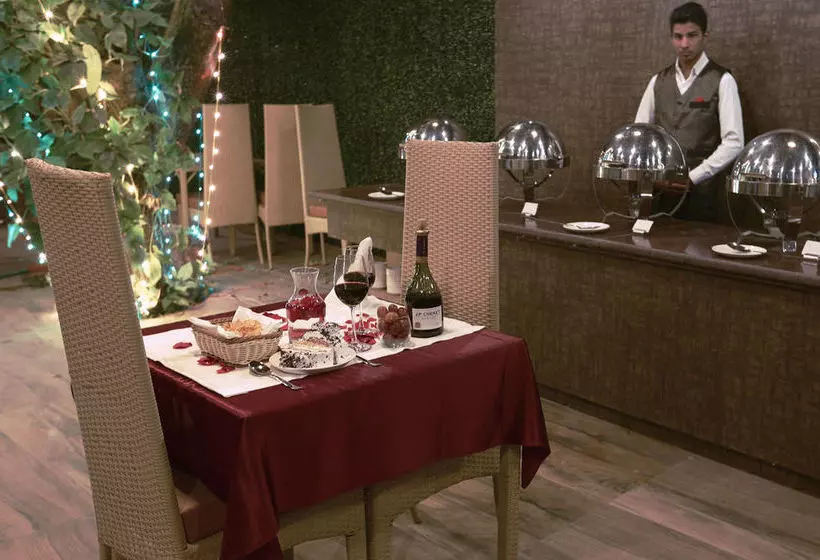 Отель Safari Park Resort