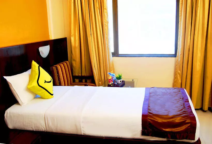 هتل Stay Vista Rooms Near Mumbai Airport