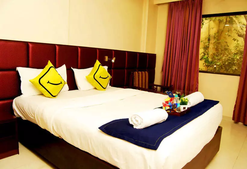 هتل Stay Vista Rooms Near Mumbai Airport