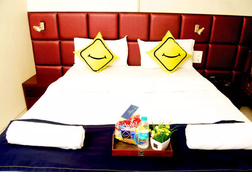 هتل Stay Vista Rooms Near Mumbai Airport