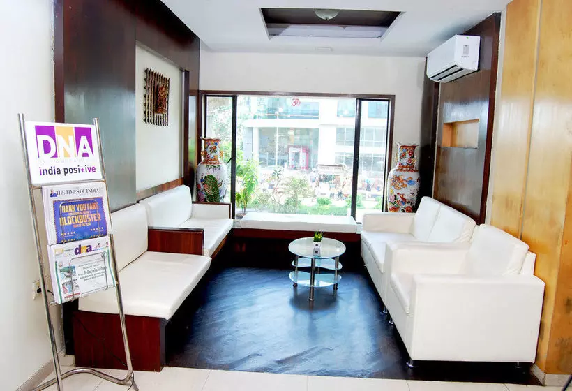 هتل Stay Vista Rooms Near Mumbai Airport