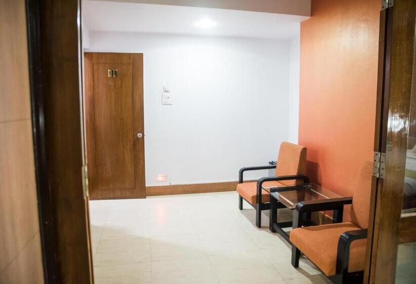 Super Townhouse Margao Near Railway Station Formerly Hotel Tanish