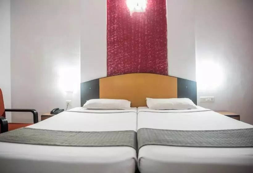 Super Townhouse Margao Near Railway Station Formerly Hotel Tanish