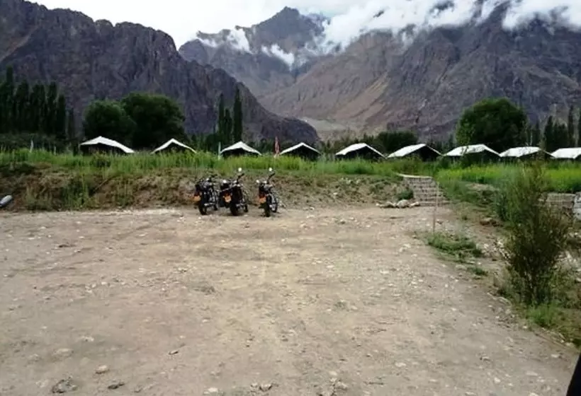 ホテル Tih Cold Desert Camp