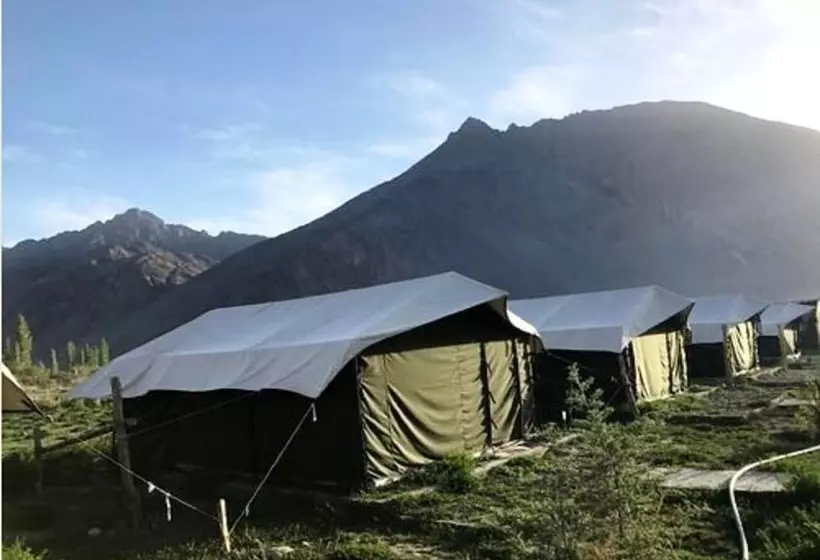 ホテル Tih Cold Desert Camp