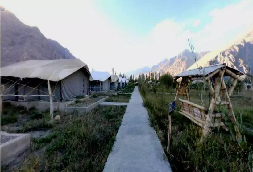 ホテル Tih Cold Desert Camp