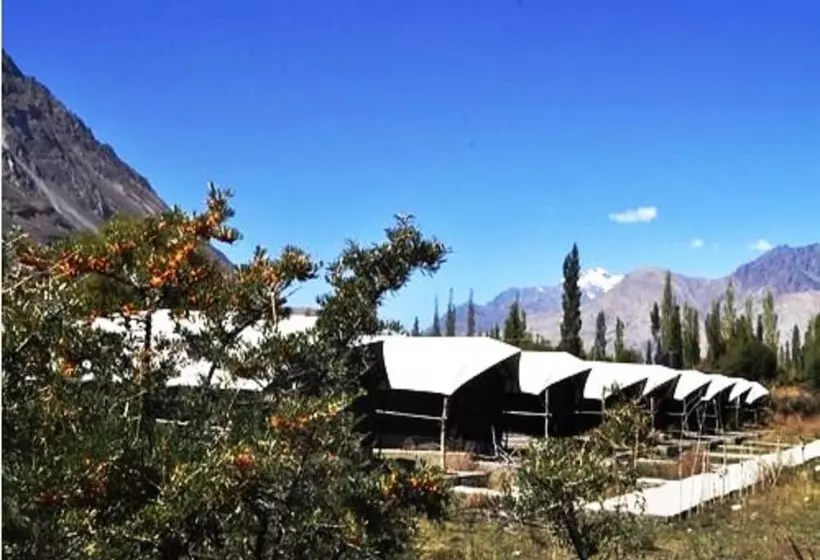 ホテル Tih Cold Desert Camp