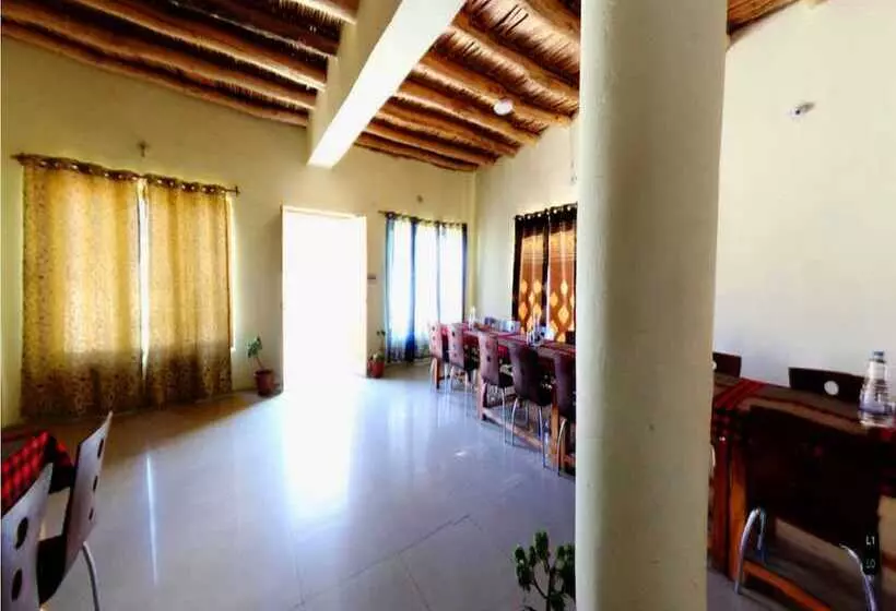 ホテル Tih Cold Desert Camp