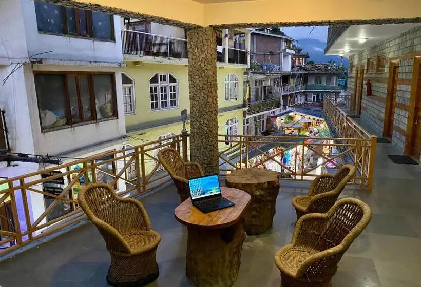 هتل Vashisht Valley