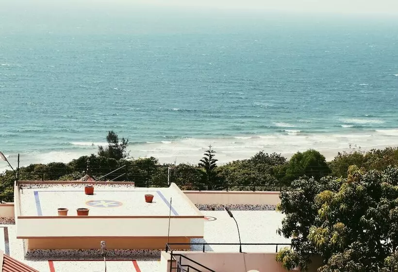 בית מלון כפרי Abhishek Beach Resort & Spa