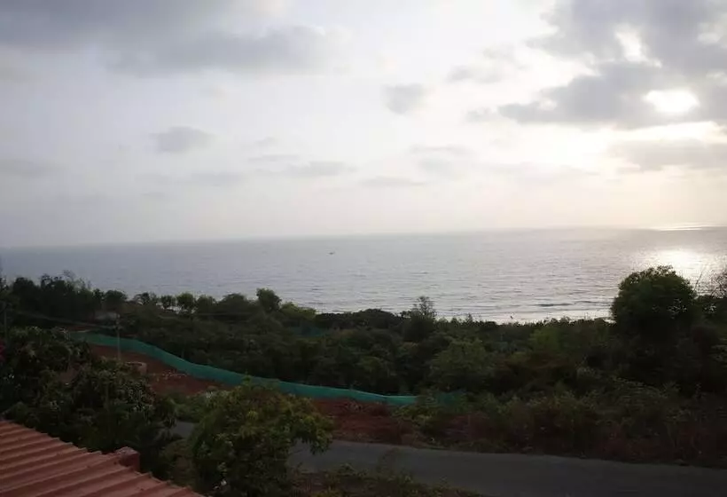 בית מלון כפרי Abhishek Beach Resort & Spa