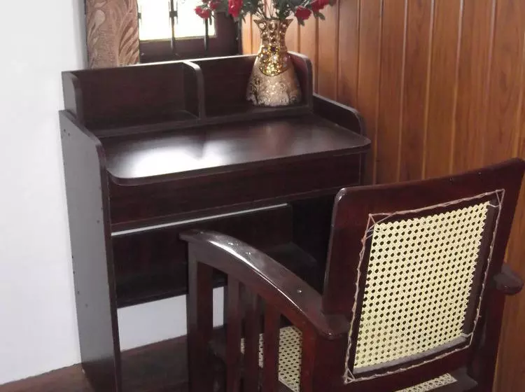 膳宿费 Madeleine Inn Guest House