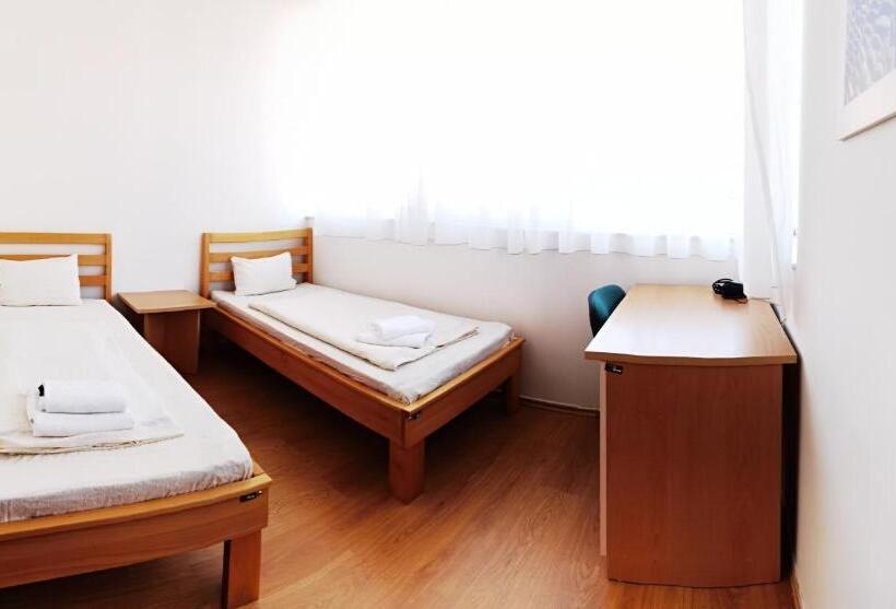 Student Hotel Mostar