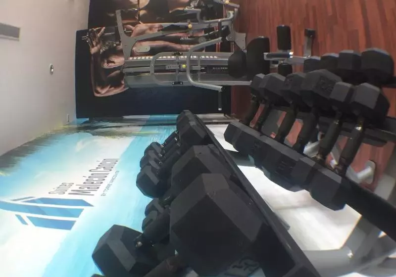 Suites Malecon Cancun