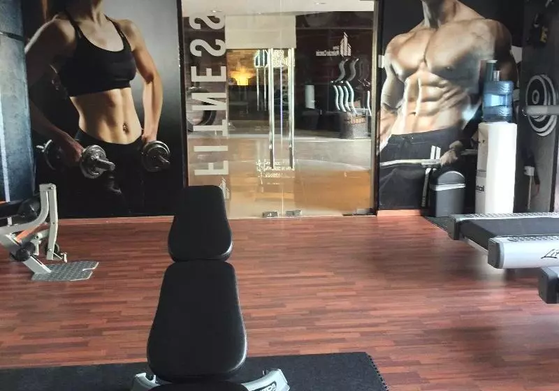 Suites Malecon Cancun