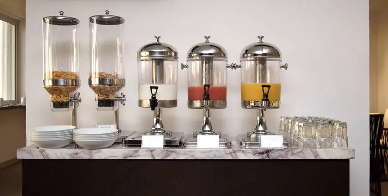 Suites Malecon Cancun