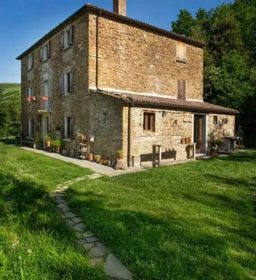 ベッドアンドブレックファースト Cà Colmello   Country House