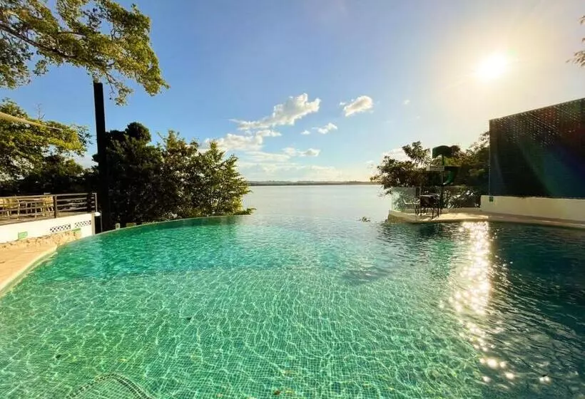 G Boutique Hotel At San Andres Peten