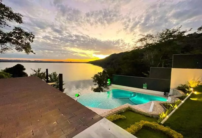 G Boutique Hotel At San Andres Peten