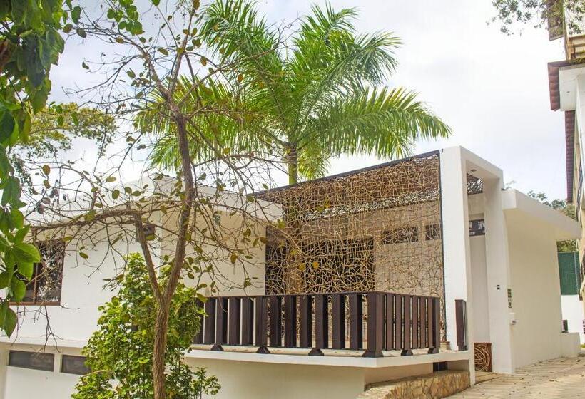 G Boutique Hotel At San Andres Peten