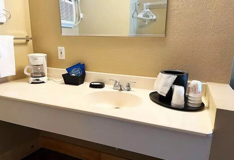 Hotelli Paiute Trails Inn