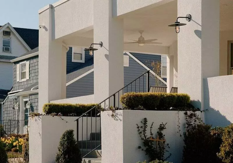 Hotelli The James Bradley