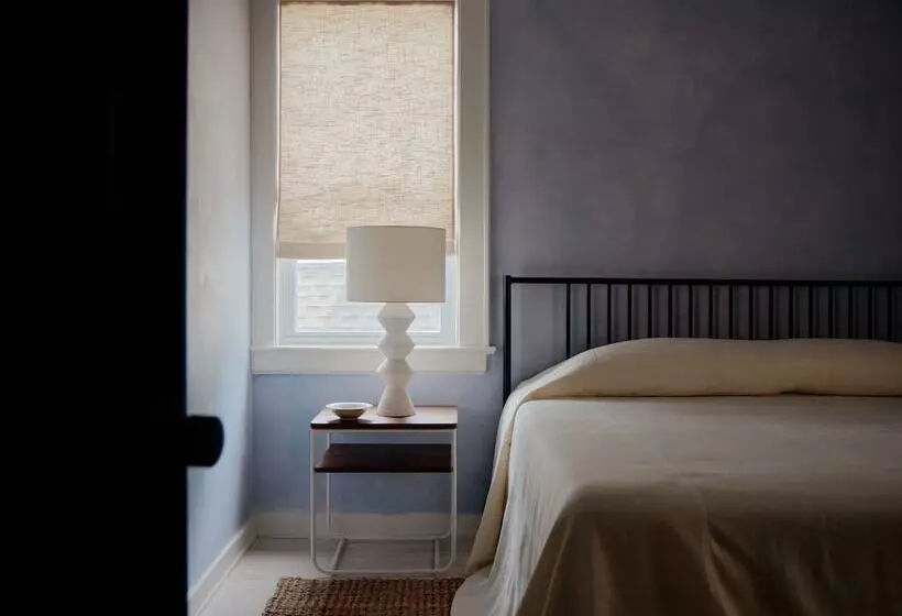 Hotelli The James Bradley