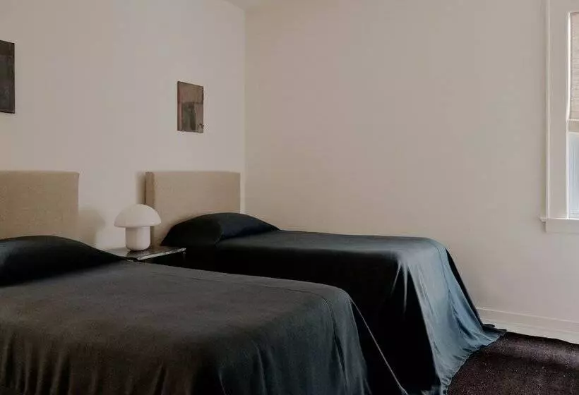 Hotelli The James Bradley