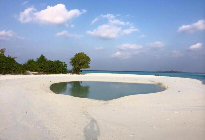 پانسیون Mathiveri Beach View
