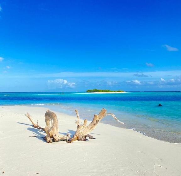 پانسیون Mathiveri Beach View