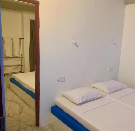 پانسیون Mathiveri Beach View