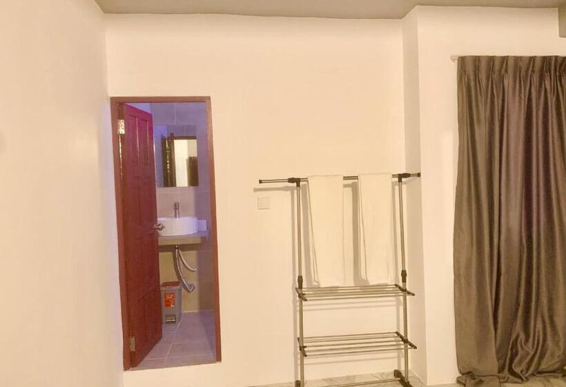 پانسیون Mathiveri Beach View