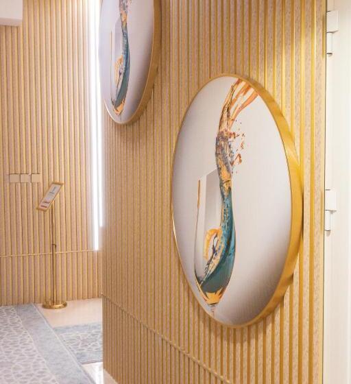 فندق واي هوتل