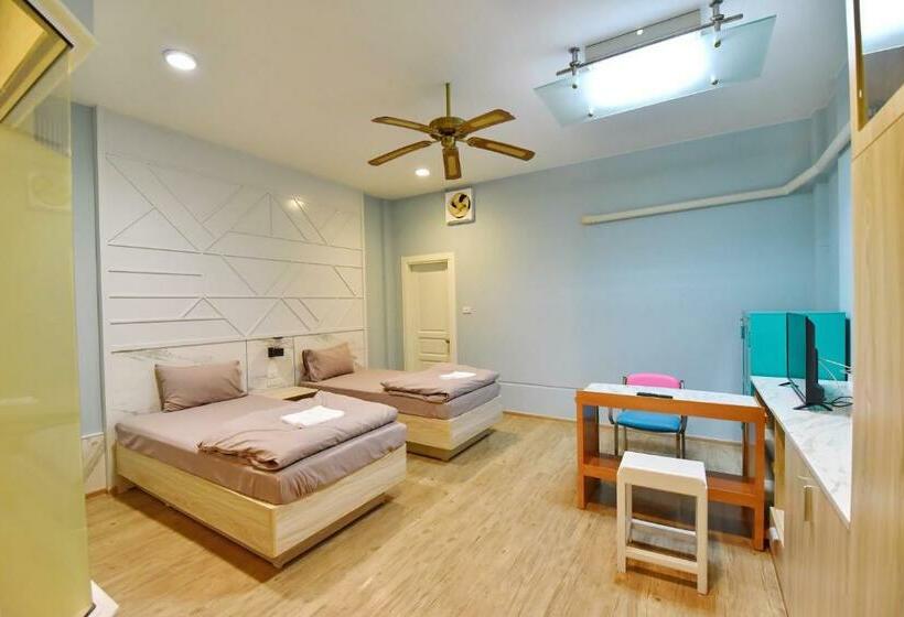 97 Merryland Apartments &