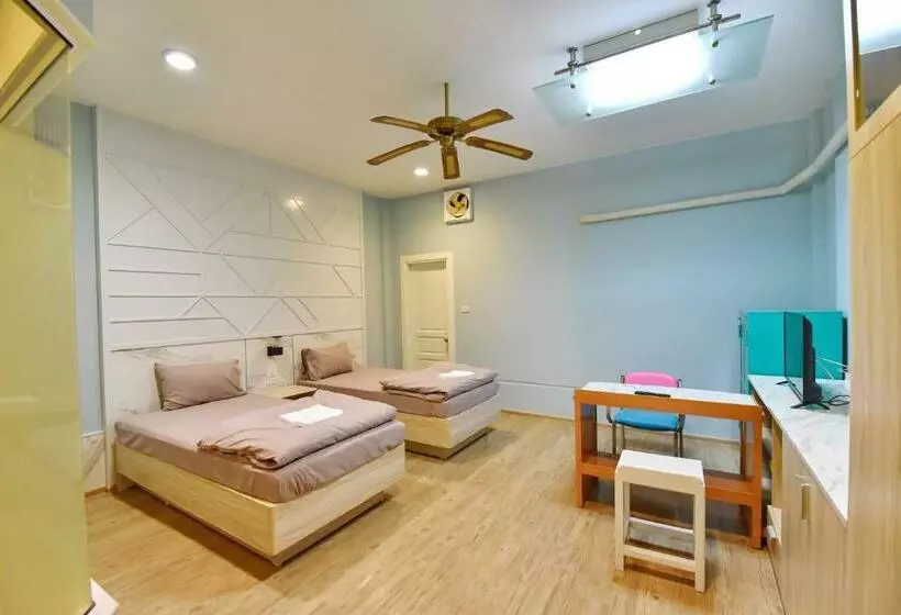 97 Merryland Apartments &