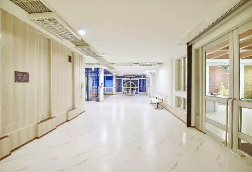 97 Merryland Apartments &