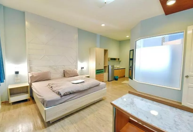 97 Merryland Apartments &