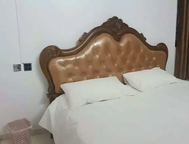 تختخواب و صبحانه Indira Villa 3