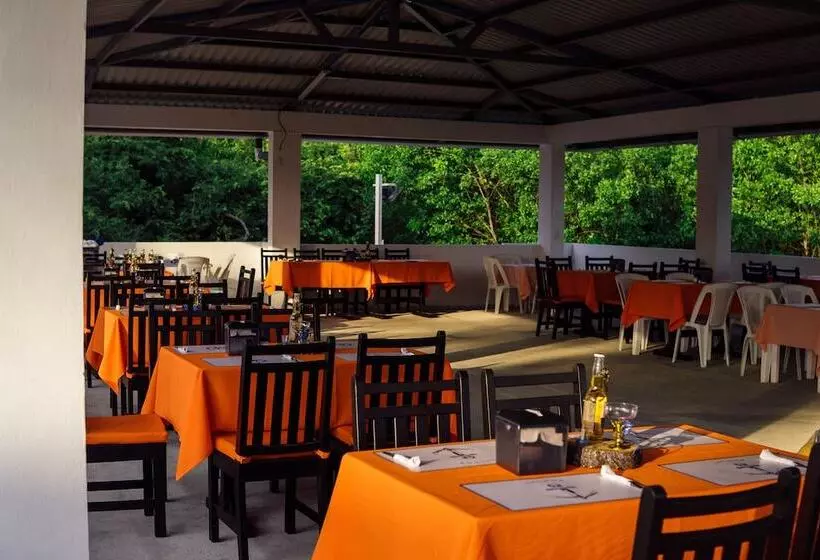 Hotelli Majahual Resort