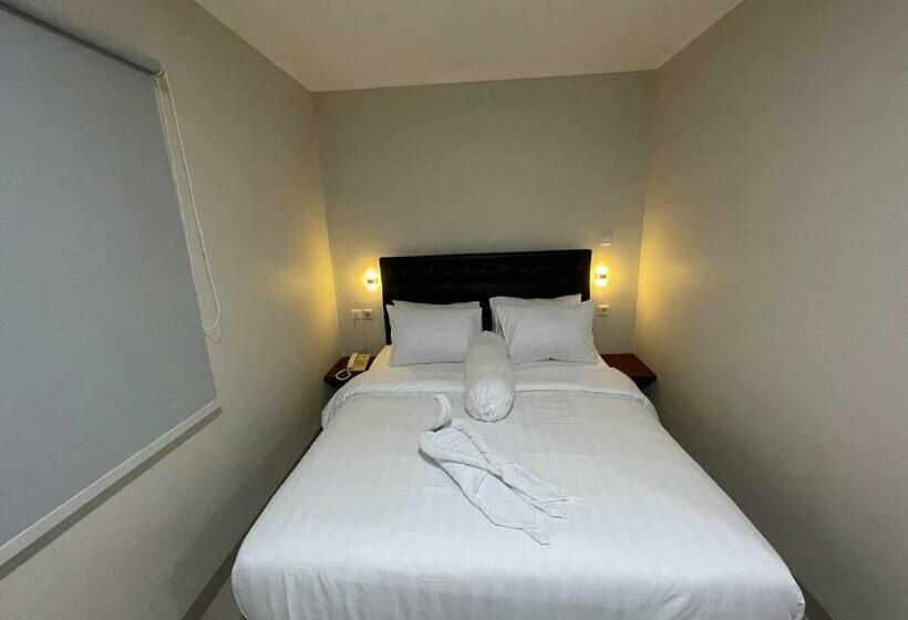 호텔 Liberta Home Seririt Bali