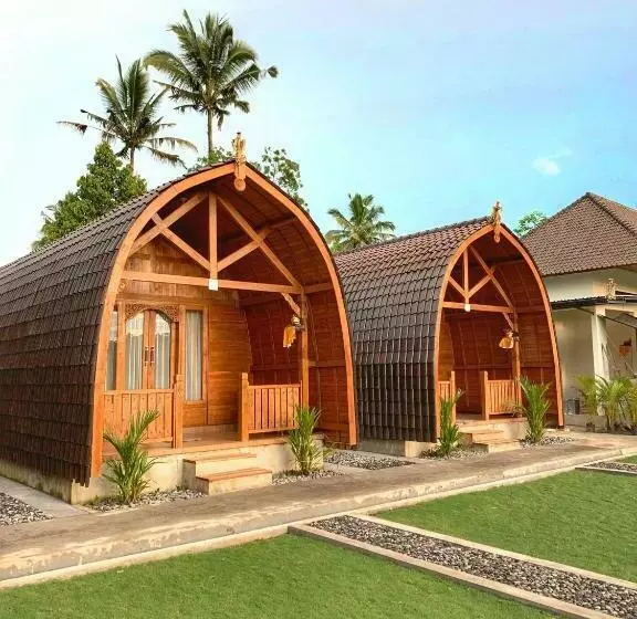 ペンション Besakih Homestay & Villa