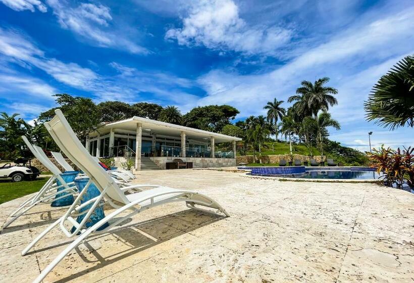 פנסיון Nature Villa