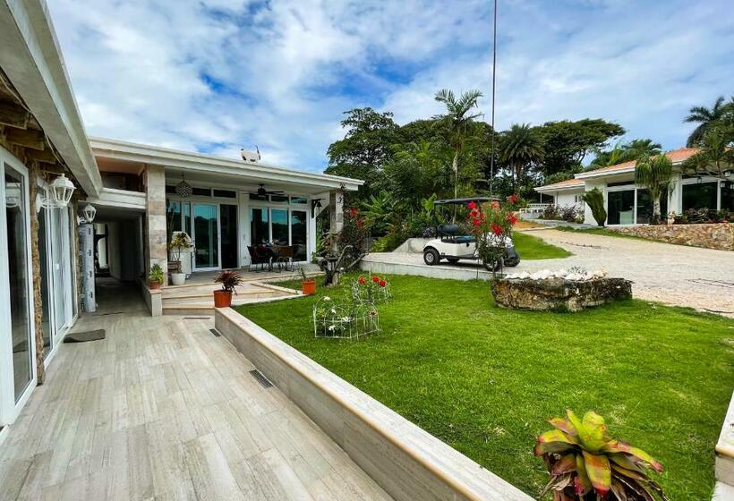 פנסיון Nature Villa