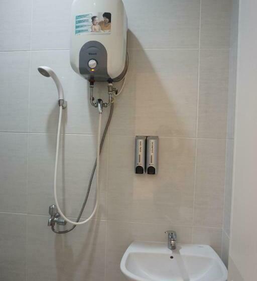 Hostel Aurora House Surabaya