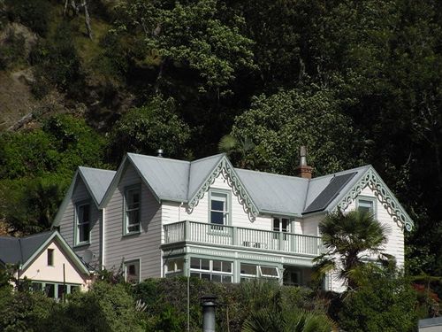 住宿加早餐  A Woodsy House